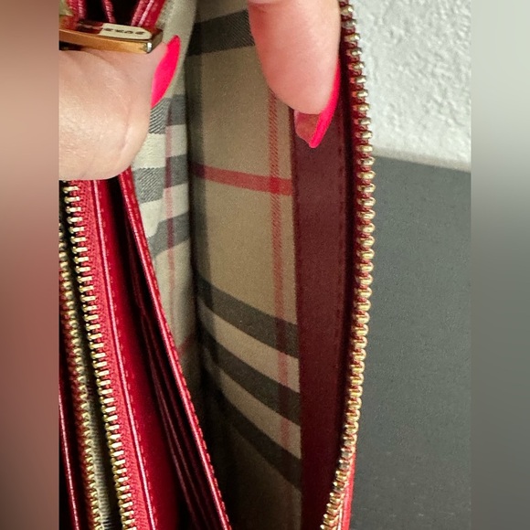 EUC Authentic Burberry zip around wallet.Red - Picture 8 of 11